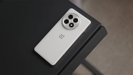 Mở hộp và đánh giá nhanh OnePlus 13: Một chiếc điện thoại khá toàn diện