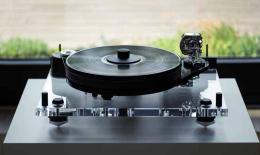 Pro-Ject đưa mâm than 6PerspeX Balanced lên tầm cao mới với bản nâng cấp "UK SuperPack"