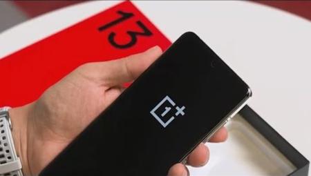 Chưa được ra mắt chính thức, OnePlus đã tung video "đập hộp" điện thoại 13 sớm