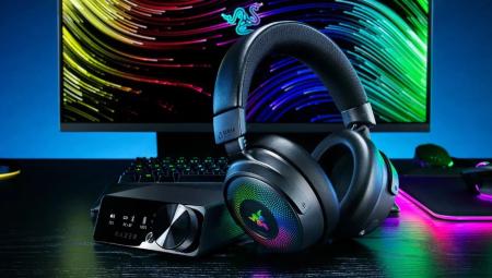 Không chỉ kết nối được qua 4 giao thức khác nhau, tai nghe gaming Razer Kraken V4 Pro còn có cả... trạm điều khiển riêng